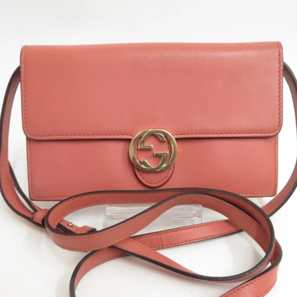 ❌SOLD❌GUCCI LOGO LEATHER WOC CROSSBODY BAG - Picture 1 of 13